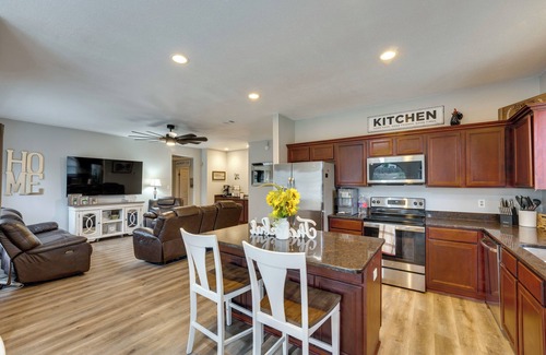 Encino Park House | Spacious Family Home w/Patio in San Antonio!