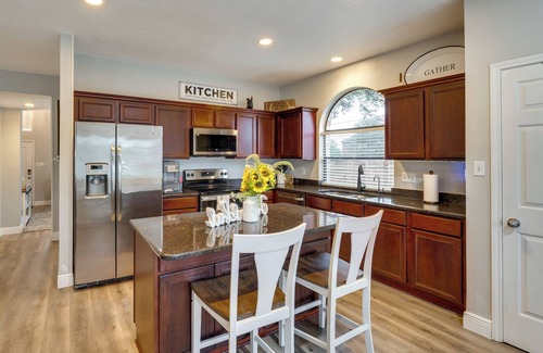 Encino Park House | Spacious Family Home w/Patio in San Antonio!