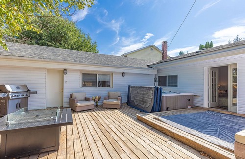 Garibaldi Highlands House | Spacious Family Home central to Squamish