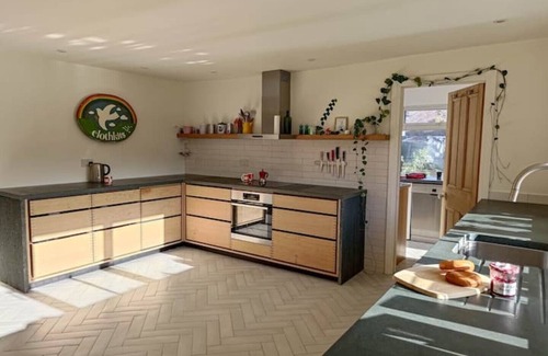 Croyde House | Spacious family home with huge garden