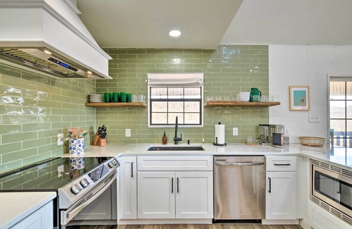 Gordon House | Spacious Family Home on the Water + Boat Dock