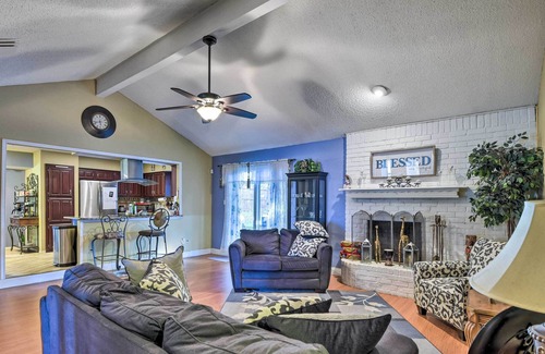 West Arlington House | Spacious Family Home < 1 Mi to Lake Arlington