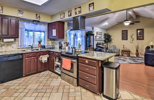West Arlington House | Spacious Family Home < 1 Mi to Lake Arlington