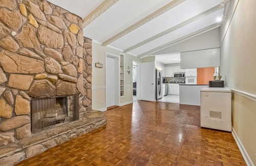 Franklin House | Spacious family home with enclosed yard, patio, and modern kitchen appliances