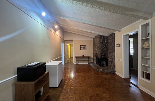 Franklin House | Spacious family home with enclosed yard, patio, and modern kitchen appliances