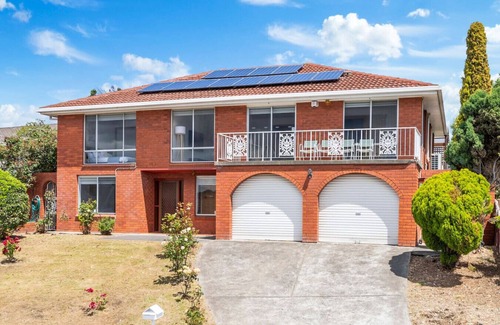 Lutana Apartment | Spacious Family Home with Views