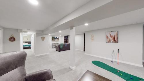 Southeast House | Spacious Family Retreat in Denver