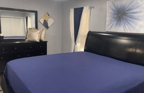 Portsmouth House | Spacious Family Townhouse 3 Bed 2.5 Bath
