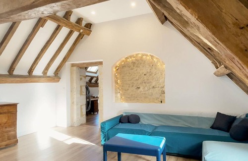 Dorceau Cottage | Spacious farmhouse with indoor pool and countryside view