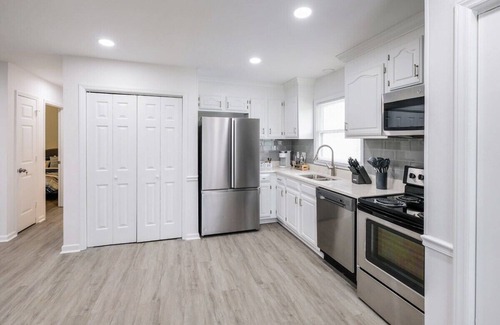 Charlotte House | Spacious|Firepit|Fillmore |Family|Pets|Work Ready