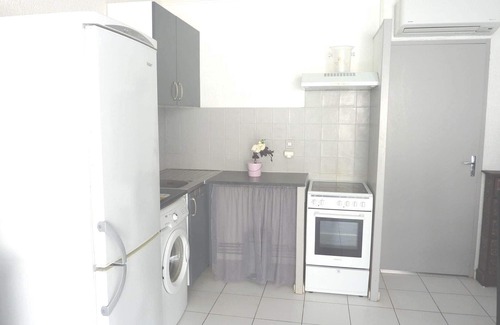 Marseillan Plage Apartment | Spacious flat with Wifi and air conditioning