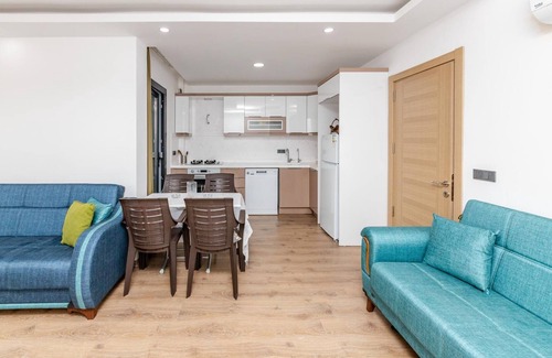 Mumcular Apartment | Spacious Flat with Balcony in Mugla