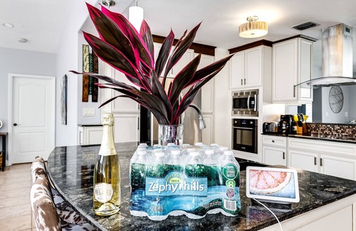 Deerfield Beach House | Spacious Florida 4BR Family Retreat with Amazing Pool & 2 King Beds near Beaches