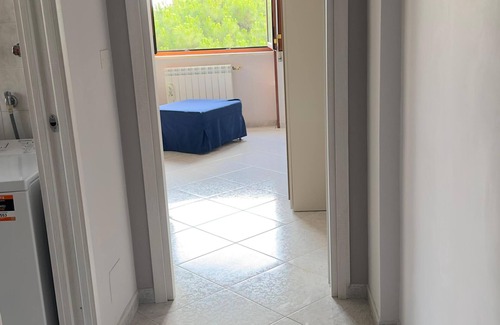 Ercolano Apartment | Spacious fourth floor apartment in Torre del Greco 3 bedrooms 1 bathroom and kitchen