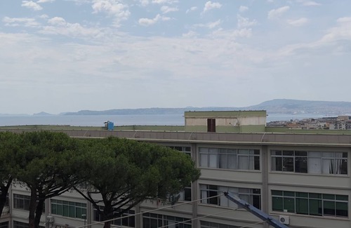 Ercolano Apartment | Spacious fourth floor apartment in Torre del Greco 3 bedrooms 1 bathroom and kitchen