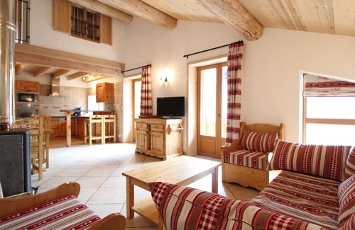 Val Cenis Apartment | Spacious 10-Person Duplex Apartment in Heart of Lanslebourg, Val-Cenis