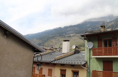 Val Cenis Apartment | Spacious 10-Person Duplex Apartment in Heart of Lanslebourg, Val-Cenis