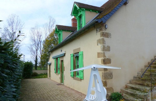 Saint-Aubin-le-Monial Cottage | Spacious farmhouse with enclosed garden in Saint-Aubin-le-Monial