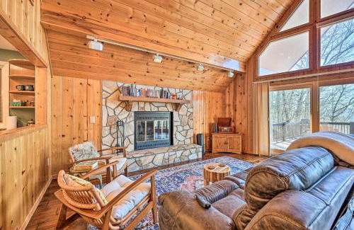 Franklin House | Spacious Franklin Cabin with Mountain Views!