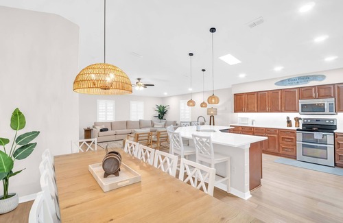 Ozona House | Spacious full remodeled luxury retreat w/Private pool, golf cart, movie theater
