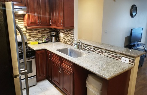 Bixby Knolls Condo | Spacious fully remodeled 2 bedroom and 2 bath condo in the heart of Bixby knolls