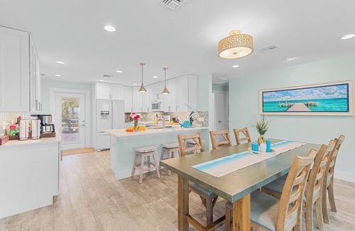 Jensen Beach House | Spacious & Fully Renovated Retreat with Breathtaking Intracoastal Views