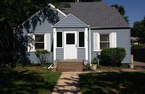 Miller Beach Cottage | Spacious, Fun and Family Friendly Beach Home
