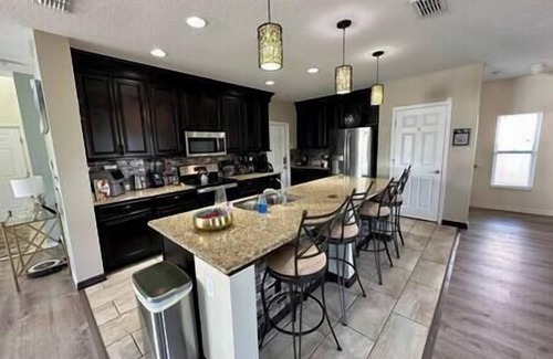 Marbella House | Spacious, Fun & Convenient