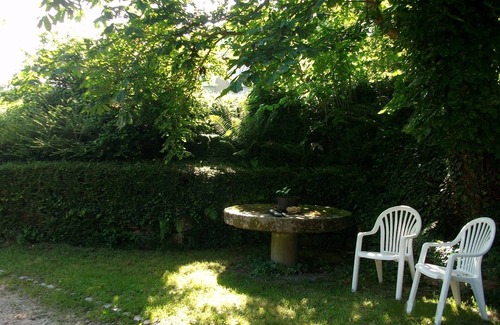 Escoutoux House | Spacious gîte near THIERS, 6 bedrooms, 14 people Self-catering cottage