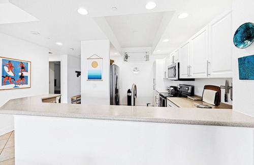 Inlet Villas Condo | Spacious Gated Minorca Retreat, Pet Friendly with Pond Views and Resort Amenities - MM403