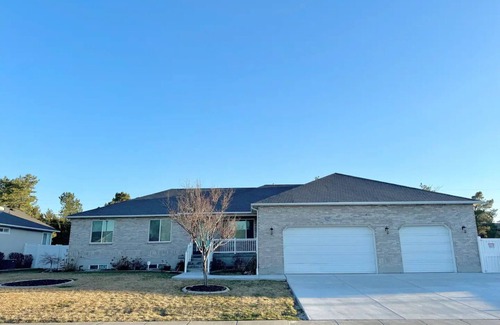 West Valley City House | Spacious Getaway Home in The Valley - Top Unitnn