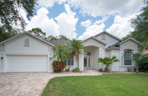 Ridgewood Lakes Villa | Spacious Getaway on Golf Course