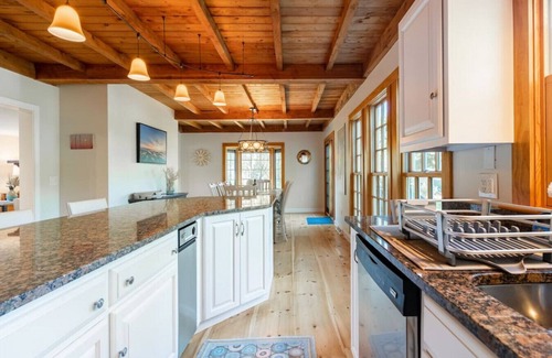 Newport East House | Spacious Getaway with Sauna Close to Newport & Beaches