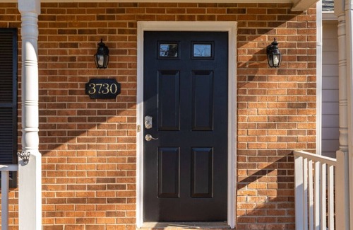 Greensboro Apartment | Spacious Golf Course Townhouse