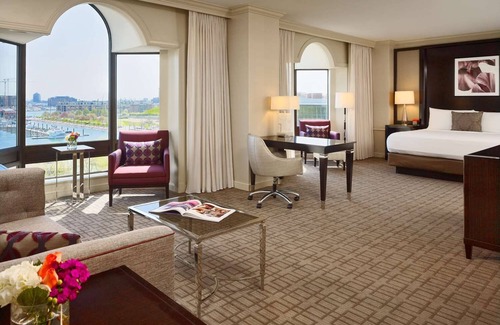 Downtown Baltimore Hotel | Spacious Good-Value Accommodation! Near Penn Station, Pet-Friendly, w/Pool