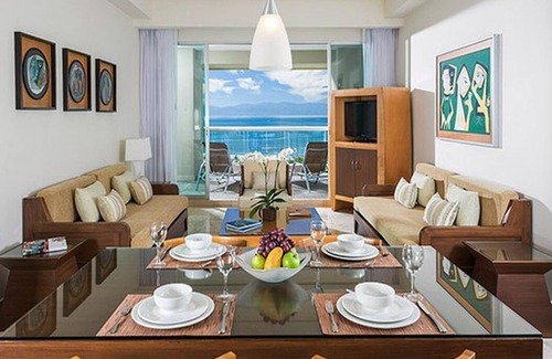 Playa Diamante Resort | Spacious Grand Mayan One Bedroom Suite – Acapulco Resort Getaway