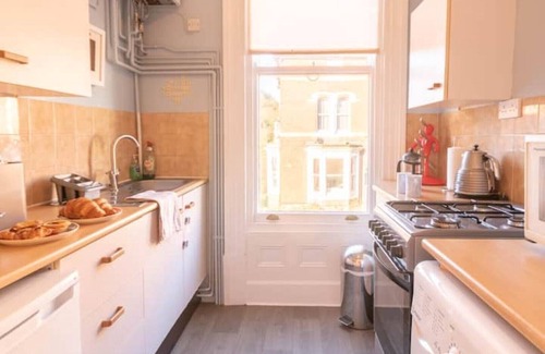 Scarborough Apartment | Spacious & Great Location Flat Close to the Seafront