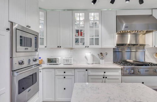 Bridgehampton House | Spacious Greek Revival House, Amazing and Expansive Outdoor Amenities,.