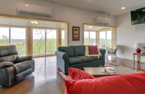 Greene Cabin | Spacious Greene Cabin Rental on 650-Acre Vineyard!
