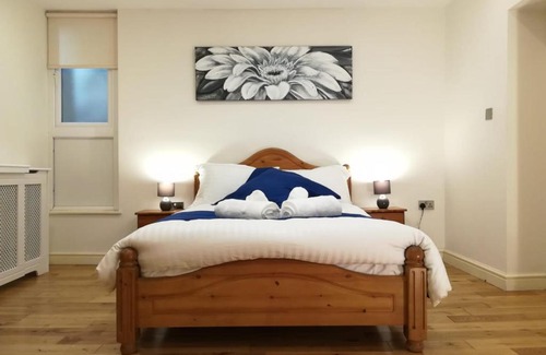 Uplands Apartment | Spacious, Ground Floor, 2 Bedroom Apartment, Uplands, Swansea