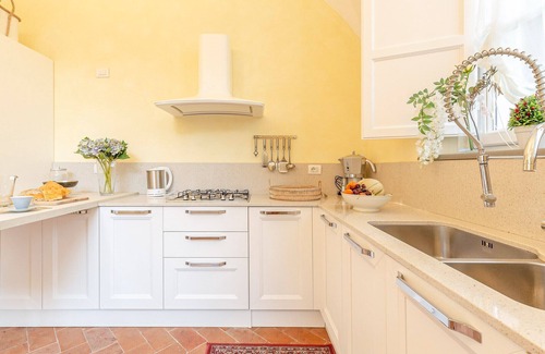 Lucca Historical Center Apartment | Spacious Ground Floor Apartment with Private Garden Inside the Walls of Lucca