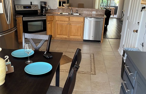 Navarre House | Spacious Group Retreat– 2 Adjacent Beach Homes, Sleeps 18+, 2 Pools