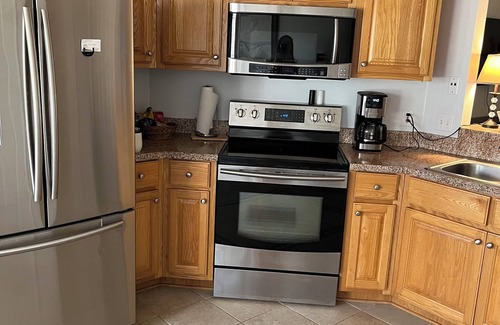 Navarre House | Spacious Group Retreat– 2 Adjacent Beach Homes, Sleeps 18+, 2 Pools