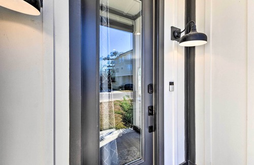 Gulfport Cottage | Spacious Gulfport Home - Walk to Beach!