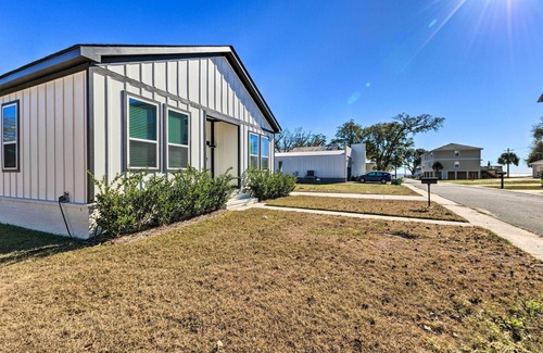 Gulfport Cottage | Spacious Gulfport Home - Walk to Beach!