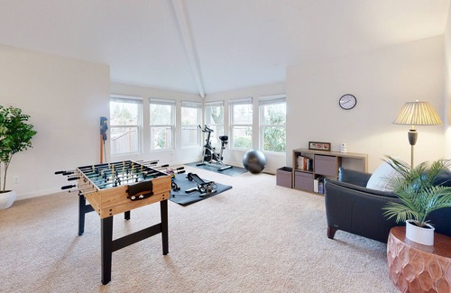 Education Hill House | Spacious Gym&Game house /Pet&Kid friendly