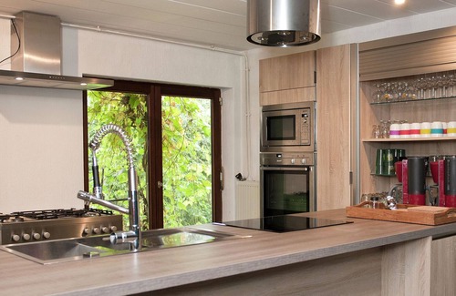 Beausaint House | Spacious Holiday Home La Roche-en-Ardenne withPool