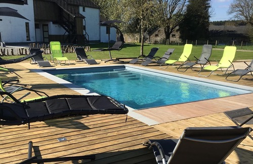 Beausaint House | Spacious Holiday Home La Roche-en-Ardenne withPool