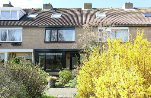 Egmond aan den Hoef House | Spacious Holiday Home with Garden