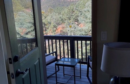 Pine Cabin | SPACIOUS High Country Lodge w/Mnt Views!